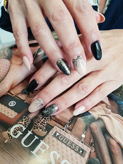Absolut Nails
