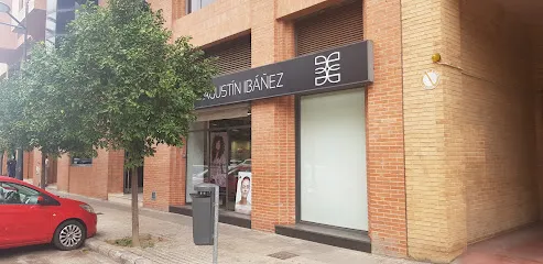 Agustín Ibáñez: Peluquero y Estilista