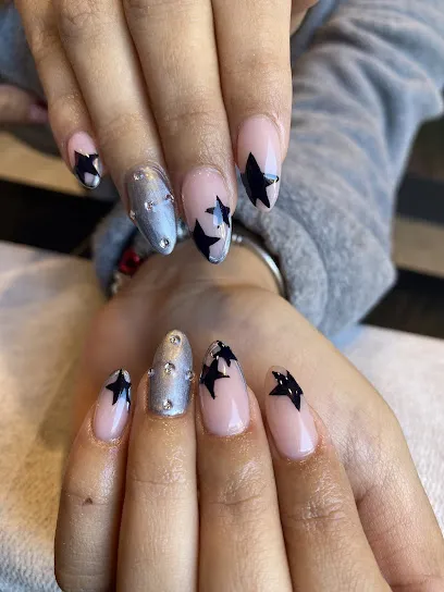 Ahinoa Guillen | Centro de Uñas