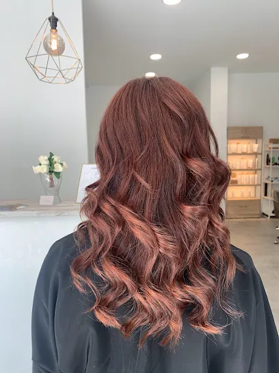 ALANDA HAIR & BEAUTY