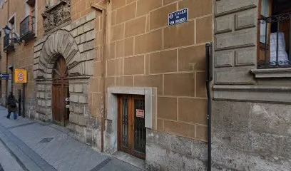 Alberto Peluqueros