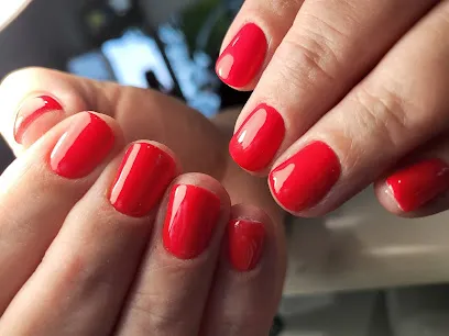 Ali Correia Nails designer