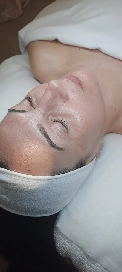 Alina Skin Glow