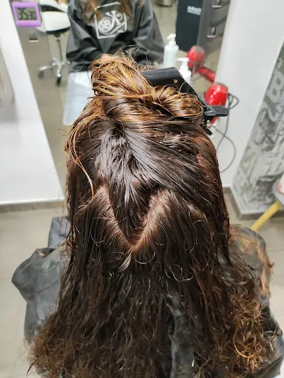 Alonso Peluqueros