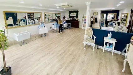 Ana María Pinilla Salón de Belleza