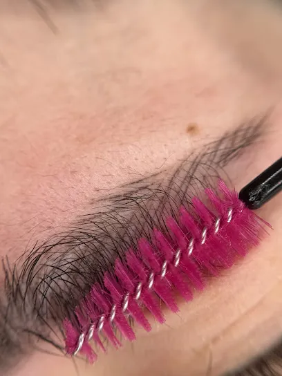 Anneth Susana Lash & Brow