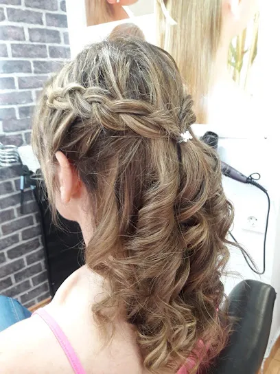 Arte Latino. Peluquería