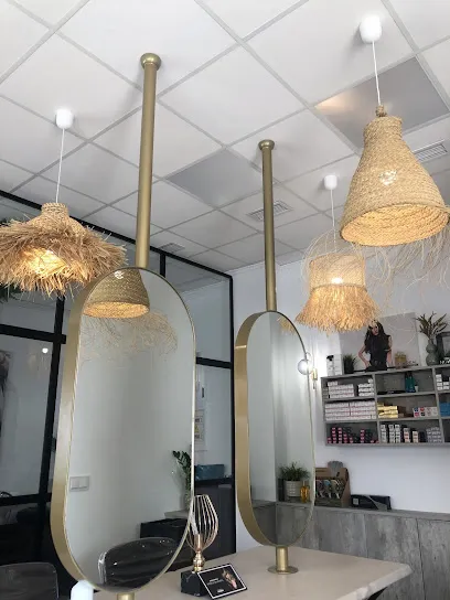 Atelier Salon by Esther Vallejos