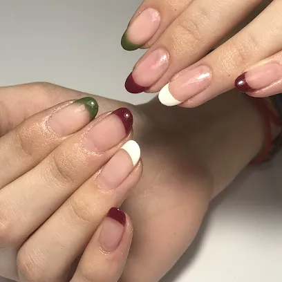 Aurora Nails