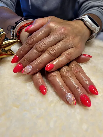 Beauty & Nails