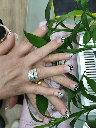 Beauty Nails