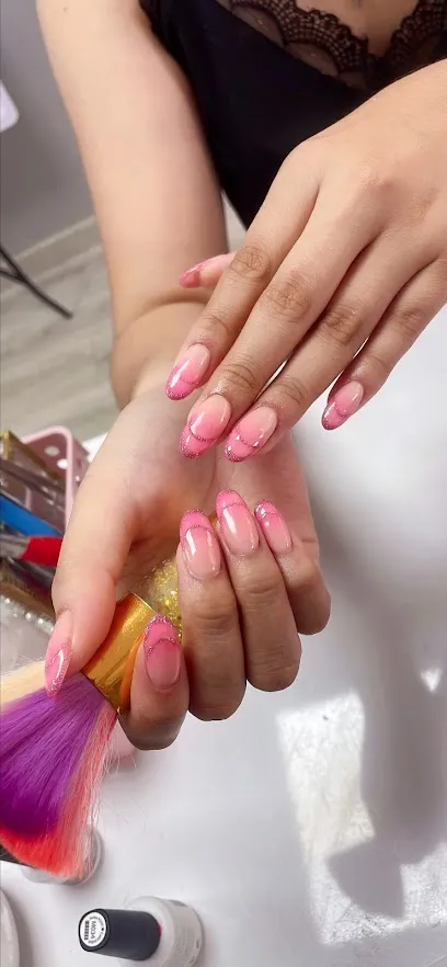 Bella Nails