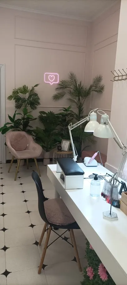 Camila Nicole | Manicura Rusa