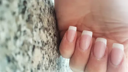 Centre Nails
