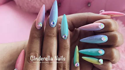 Cinderella Nails | Riazor
