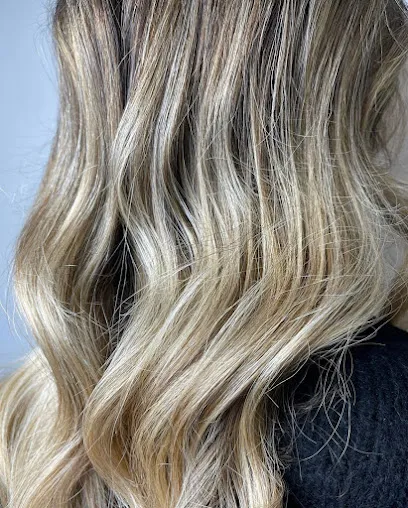 Coquette Hairstylist