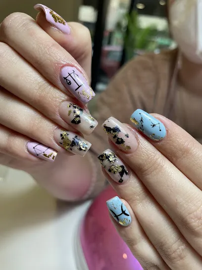Crufe Nails