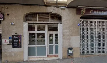 D C