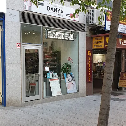 DANYA Uñas