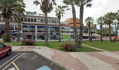 De Ara Peluqueros