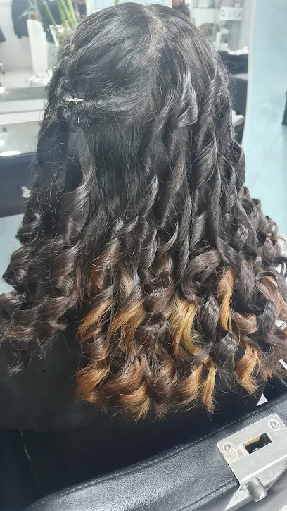 De Milagros Peluqueria Latina Unisex