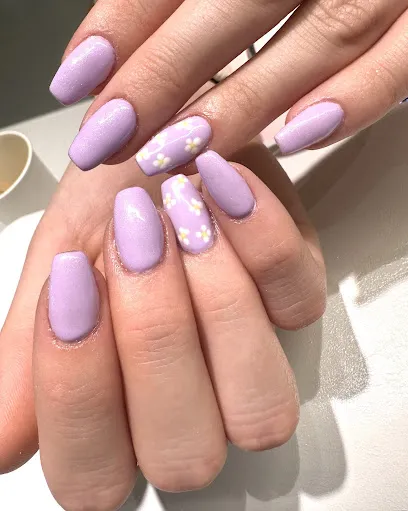 Deluxe | Belleza y Uñas