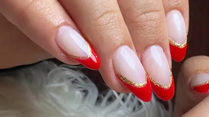 Deluxe Nails