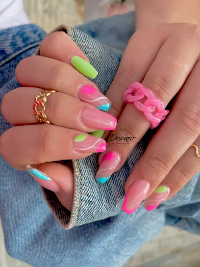 Descaro Estética unisex