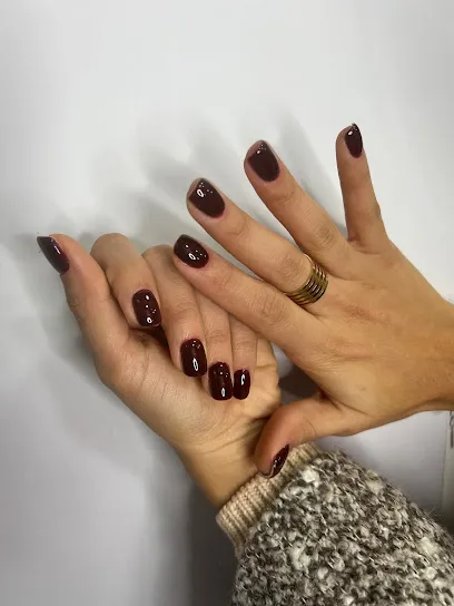 DG Nails Studio