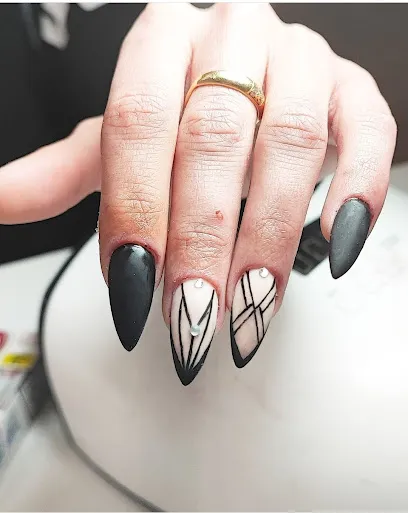 Di Nails