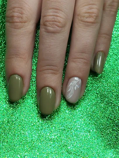 Dmy Nails