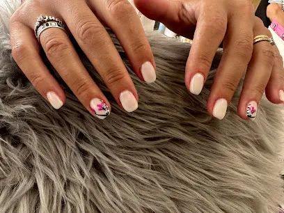 Dopazo Nails