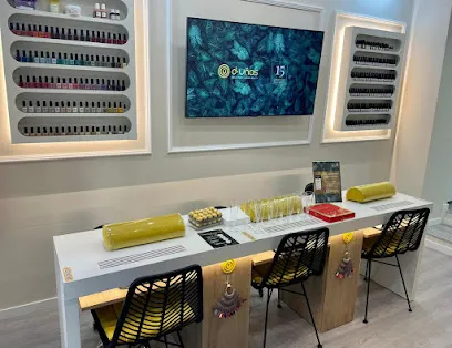 D-Uñas Nails & Beauty | Trinitat