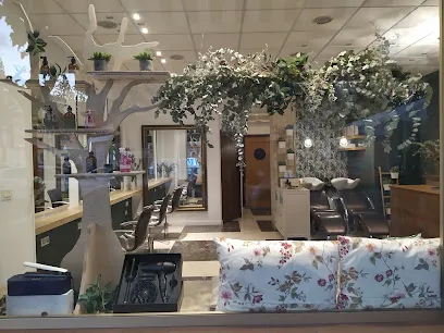 EL SALÓN de ANITTA