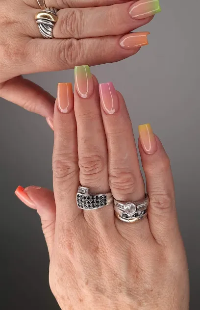 Elegance Nails