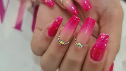 Encanto Nails
