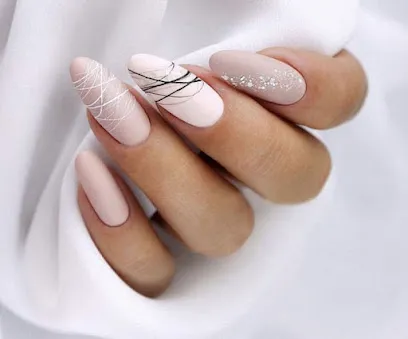 Esfiri | Salón manicura Rusa