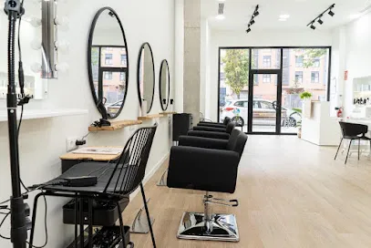 Estética y Peluqueria Roig 44