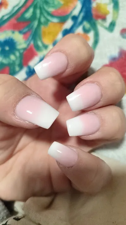 Family Nails