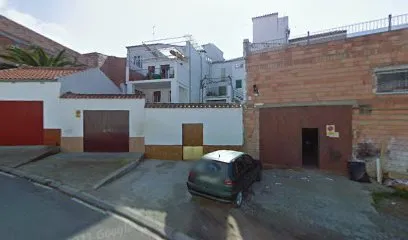 Francisco y Pilar Peluqueros