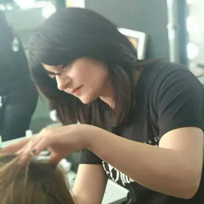 G & L PELUQUERÍA ESTÉTICA UNISEX