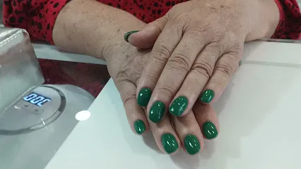 Glamour Nails