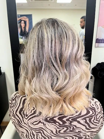 Glamour Peluqueros