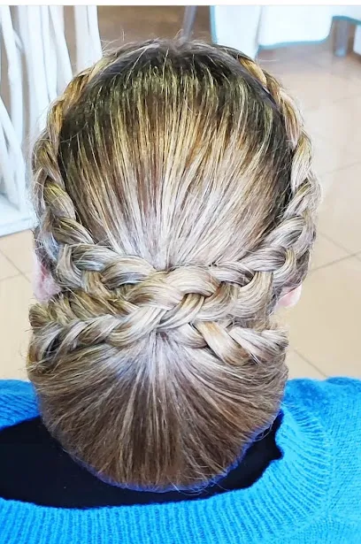 Gloss Peluquería Estética Masajes