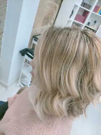 Hairlen Granado Peluquería y Belleza
