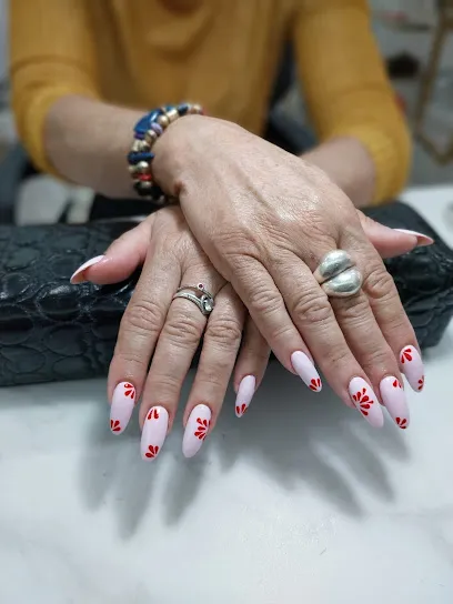 HAPPY Nails