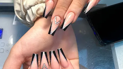Happy Nails