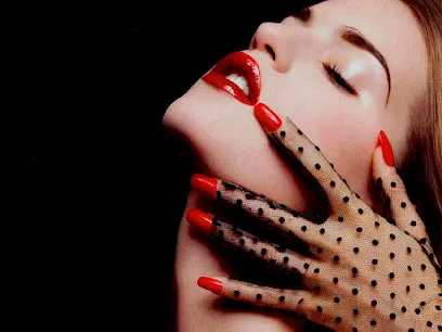 HELEN Nails