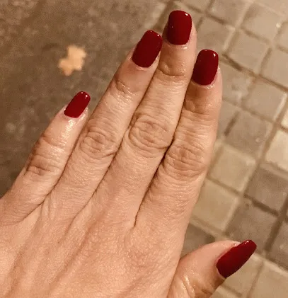 Hello Nails