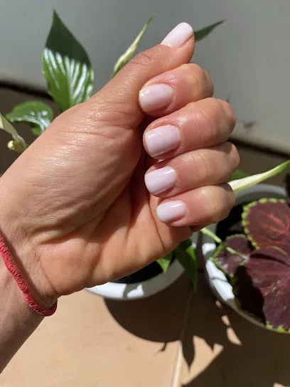 Hello Nails